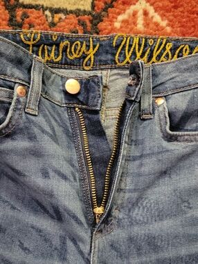 Wrangler X Lainey Wilson Rockstar Bell-bottom Jeans w 1% stretch Size 27/34